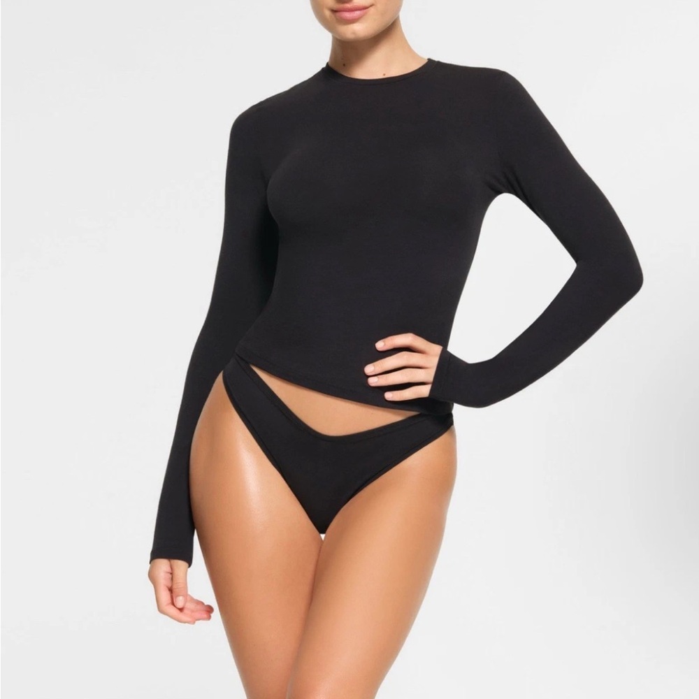 SKIMS Black Fitted Long Sleeve